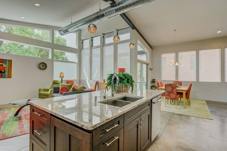 3br Modern Marveldowntown Customprivate Balcony
