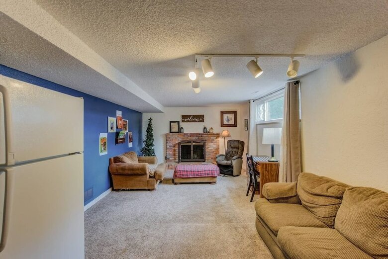 Palmer Park Trails & Space 4 Bdrm Cntrl Location