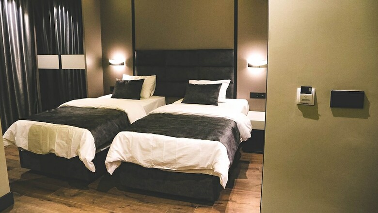 Hotel Frt A?rl?nes Otel