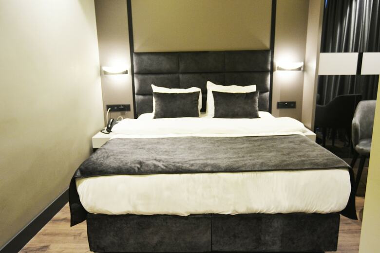 Hotel Frt A?rl?nes Otel