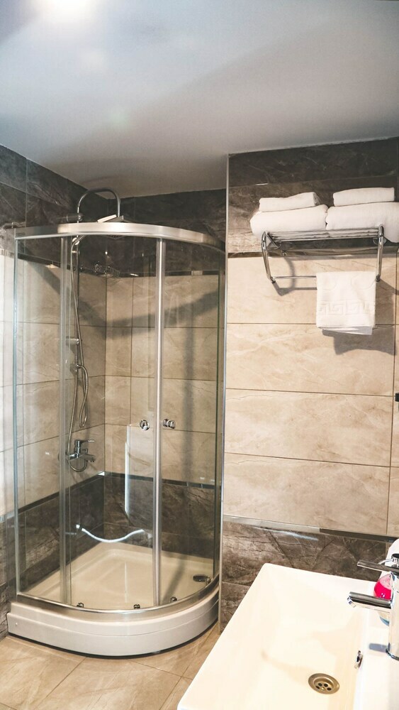 Hotel Frt A?rl?nes Otel