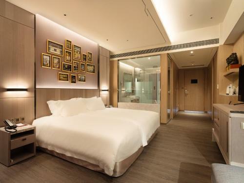 Fame Hall Garden Hotel