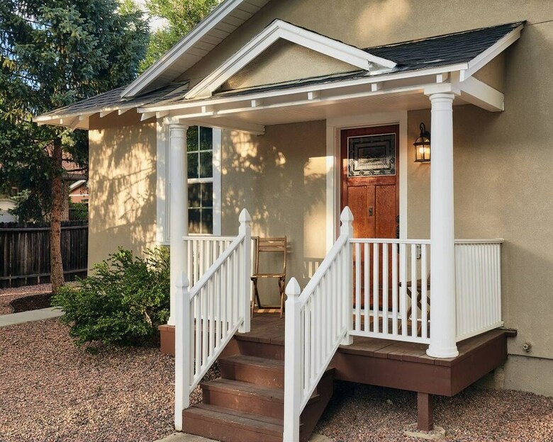 2br Olympic Center Downtown