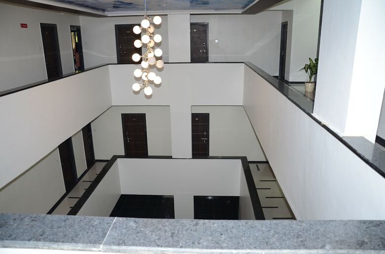 Hotel Silka Inn