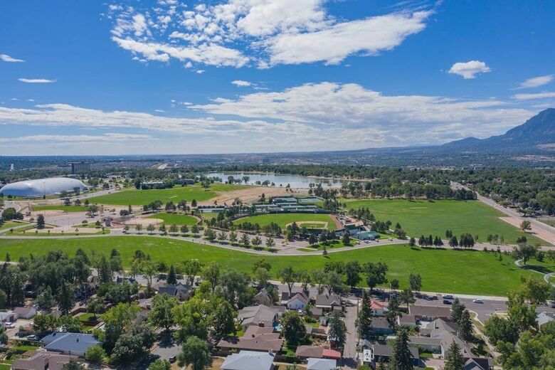 5br Mnt Viewsdowntown Luxuryfirepit & Rv Parking