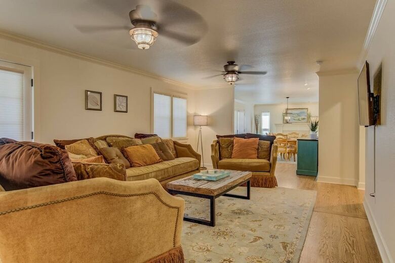 5br Mnt Viewsdowntown Luxuryfirepit & Rv Parking