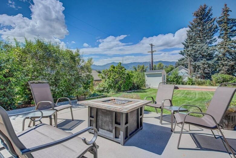 5br Mnt Viewsdowntown Luxuryfirepit & Rv Parking