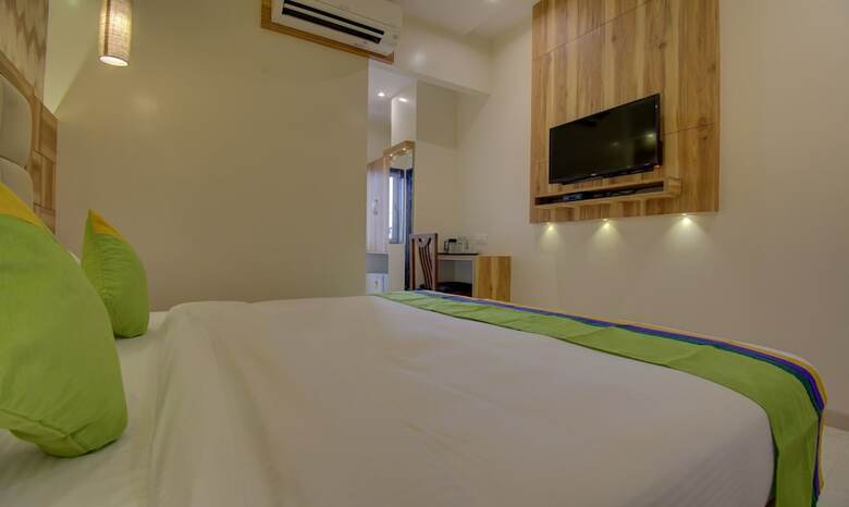 Hotel Amisha International