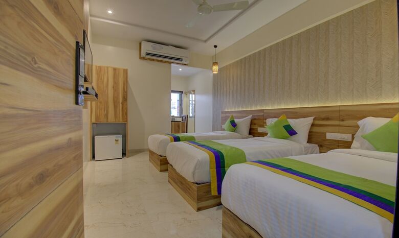 Hotel Amisha International