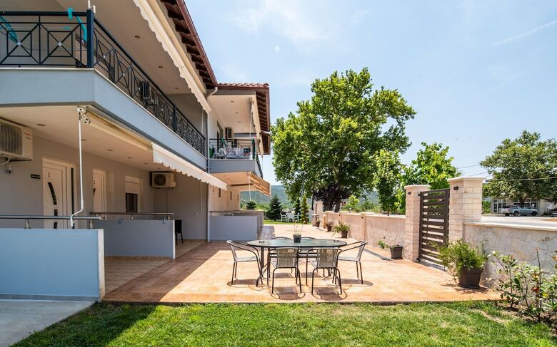 A Ponte Studios And Apartments