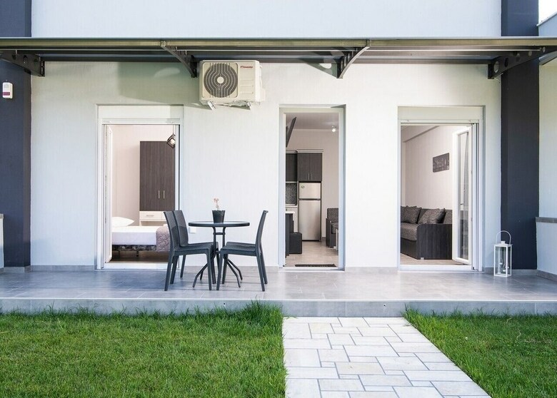 A Ponte Studios And Apartments