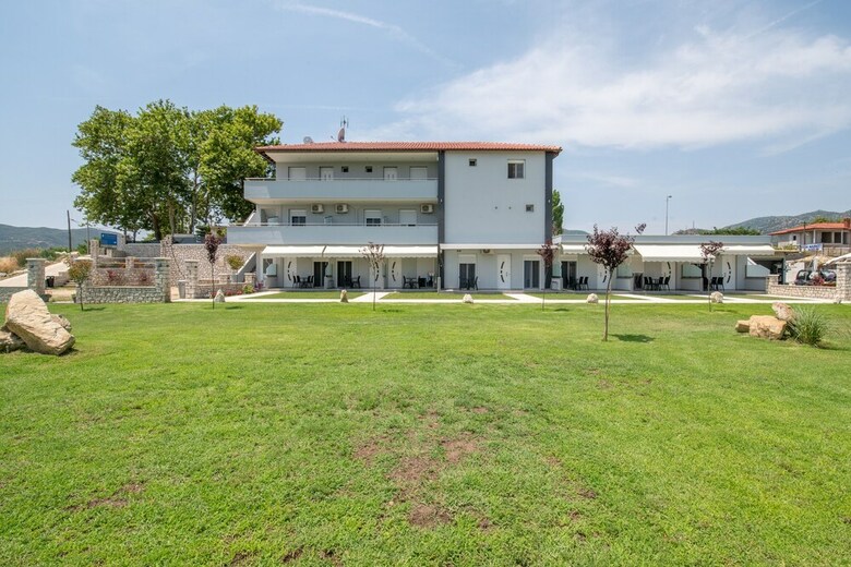 A Ponte Studios And Apartments