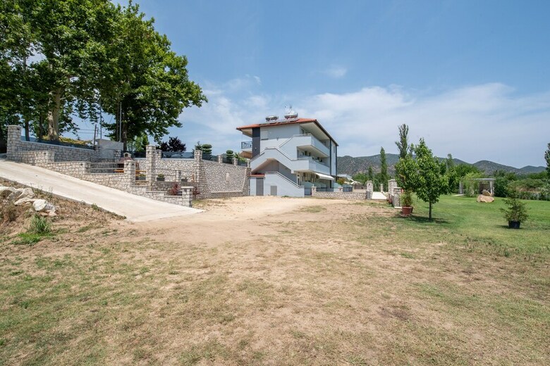 A Ponte Studios And Apartments