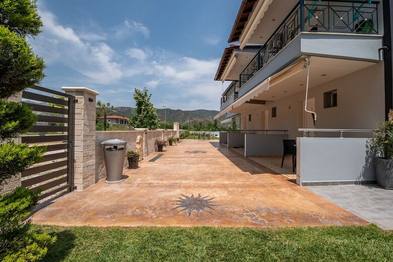 A Ponte Studios And Apartments