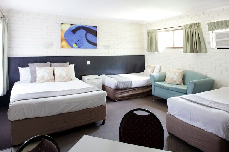 Hotel Twin Pines Motel