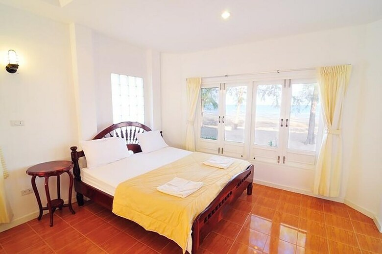 Hotel Koh Talu Island Resort