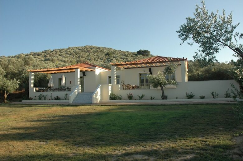 Hotel Gera's Olive Grove