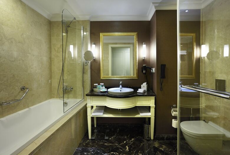 Crowne Plaza Hotel Istanbul - Asia