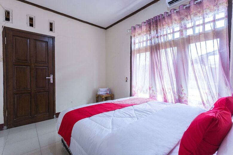 Hostal Oyo 1837 Telone Bungalow