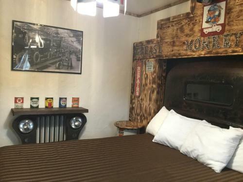 Black Bear Motel