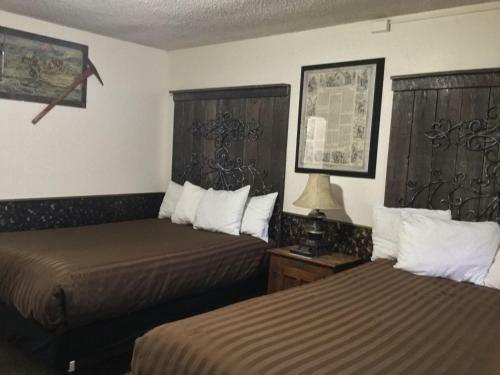 Black Bear Motel
