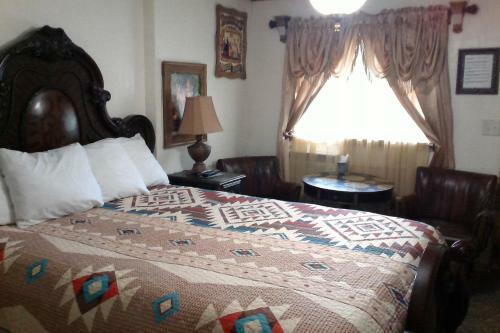 Black Bear Motel