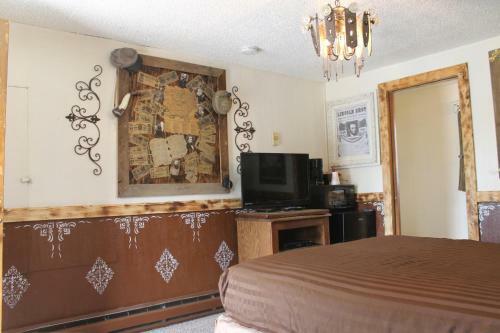 Black Bear Motel