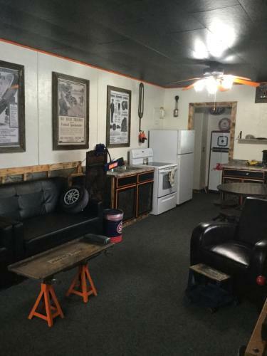 Black Bear Motel