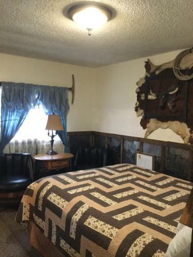 Black Bear Motel