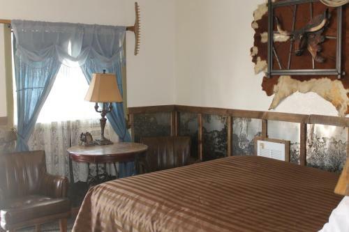 Black Bear Motel