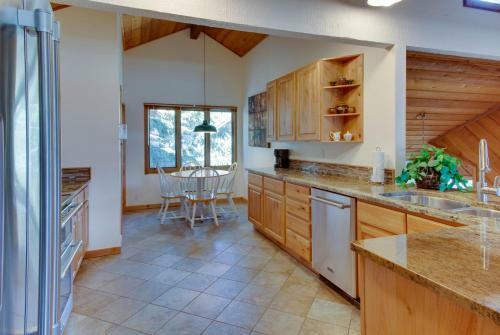 Sunburst Family Getaway