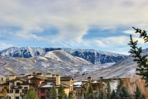 Sunburst Family Getaway
