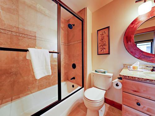 Apartamento Snow Flower Condominium Unit 212