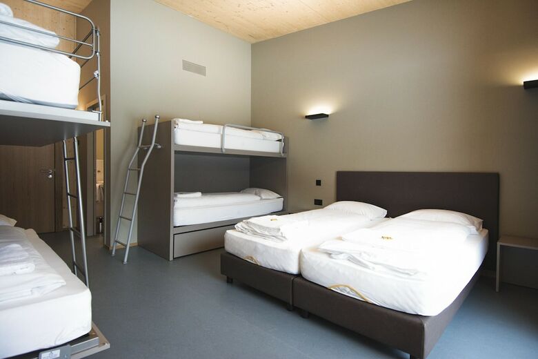 Hotel Campra Alpine Lodge & Spa