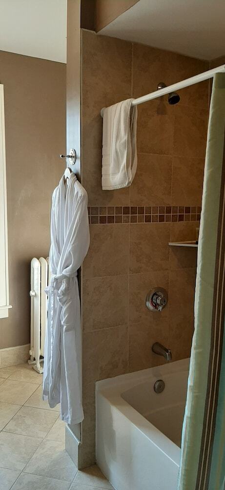 Bed & Breakfast The Summit Debary Inn