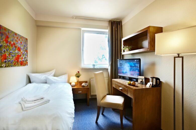 Hotel K�nigstein Kiel By Tulip Inn