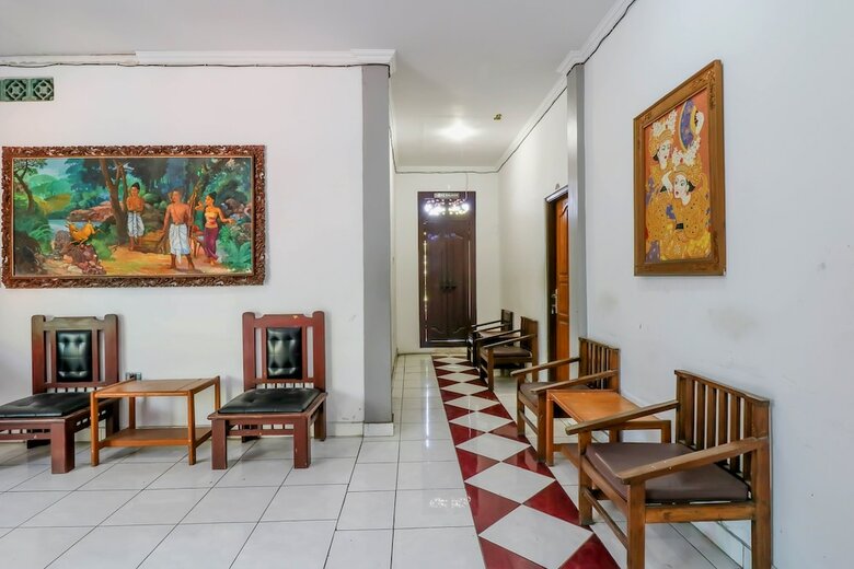 Spot On 1927 Hotel Candra Adigraha