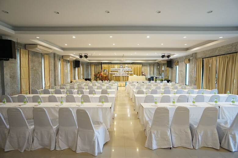 Hotel New Samedngam Resort