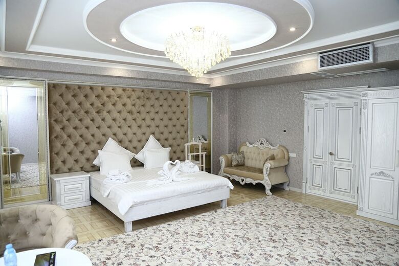 Oydin Plaza Hotel