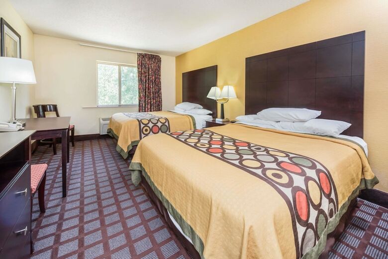 Hotel Super 8 By Wyndham Bloomington