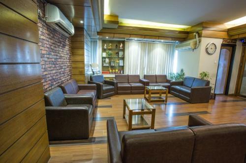 Sel Nibash Hotel & Serviced Apartments