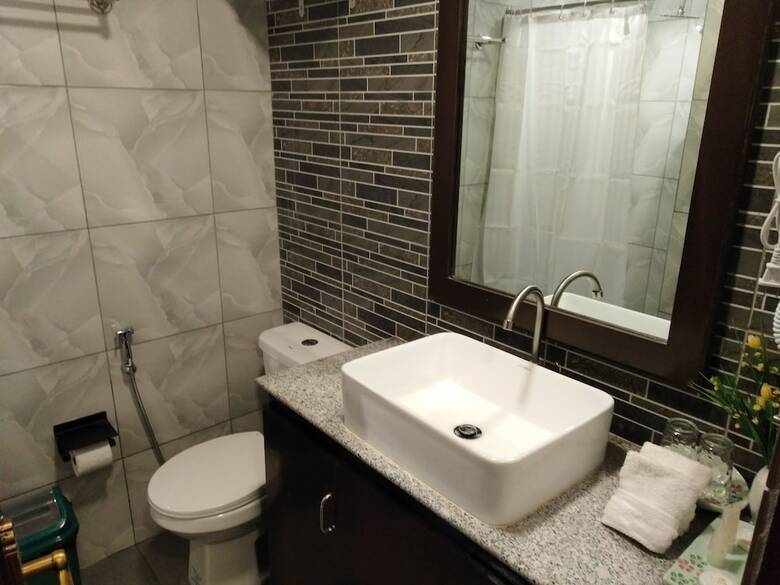 Hotel Venezia Suites Iloilo