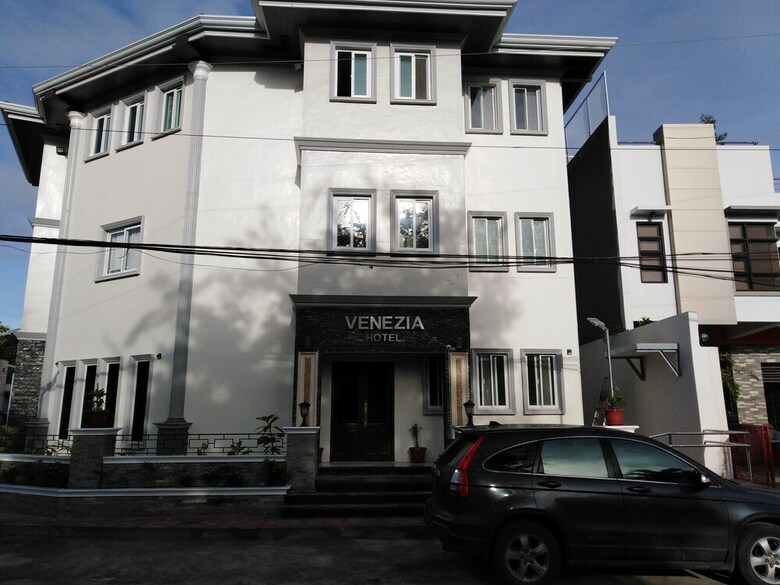 Hotel Venezia Suites Iloilo