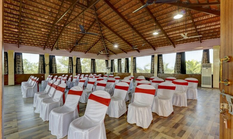 Hotel Treebo Trend Pratham Inn Resorts