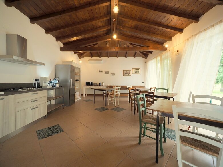 B&B C� Restom