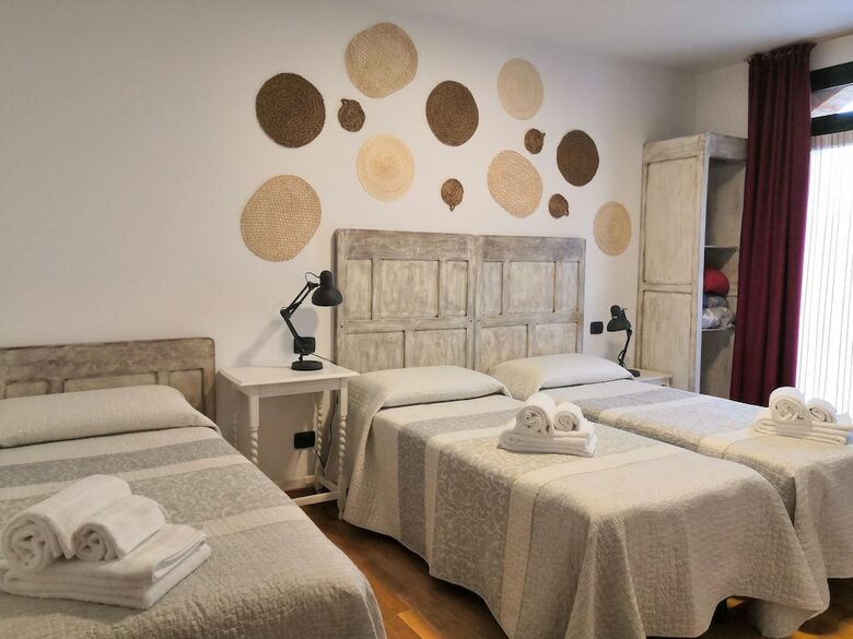 B&B C� Restom