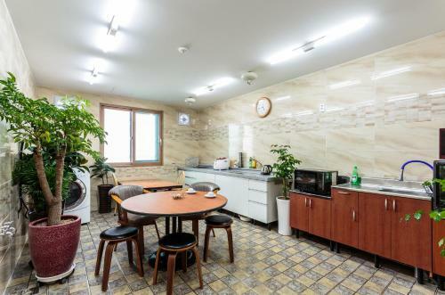 Rex Hotel