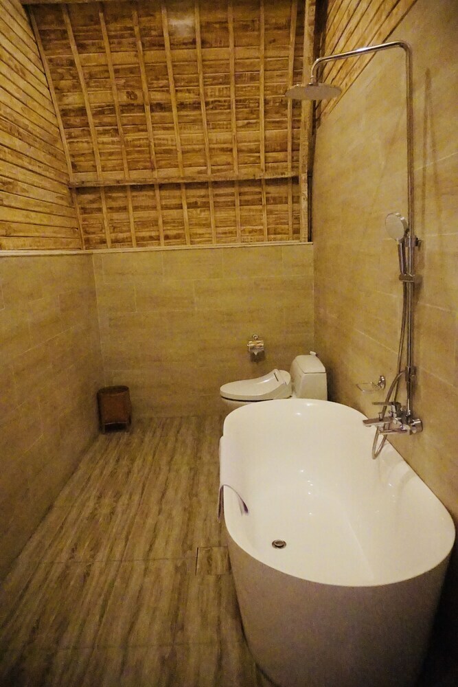 Bed & Breakfast Wana Shanti Villa