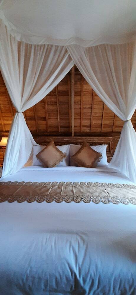 Bed & Breakfast Wana Shanti Villa