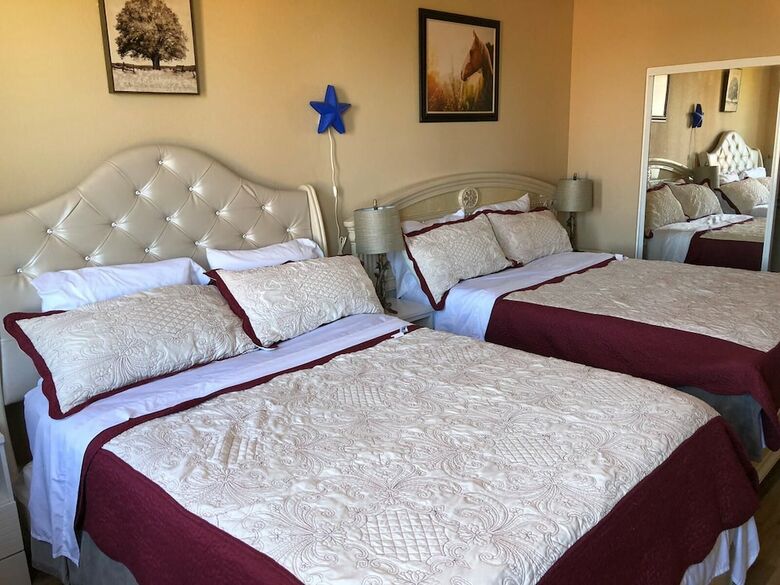 Hotel Sweet Home